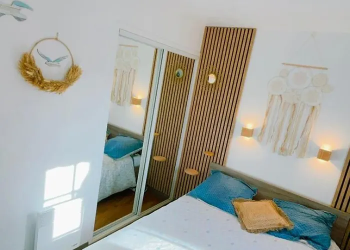 Cap Esterel/coeur Village/rdj Apartment *